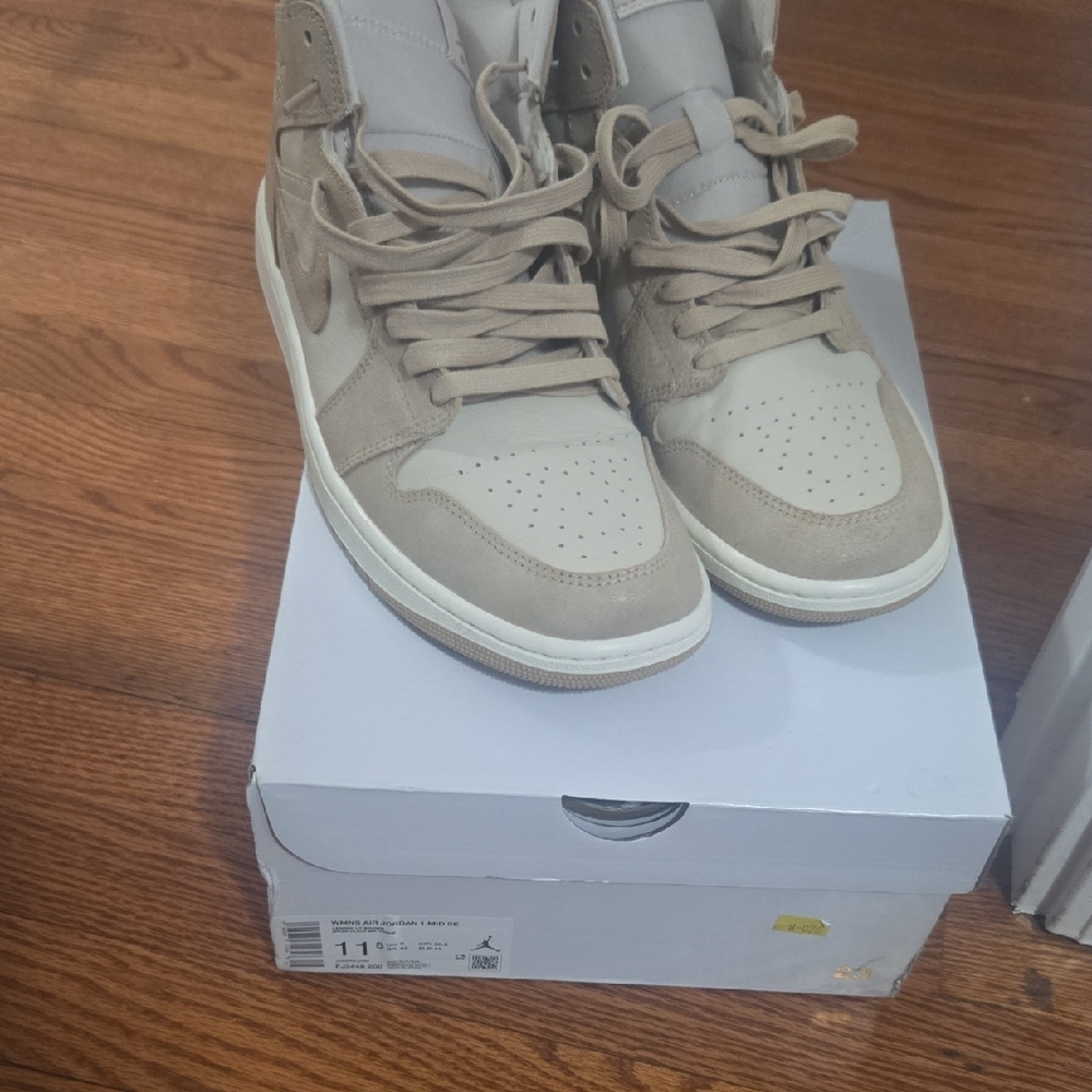 Nike High-Top Sneakers in Brown and Cream